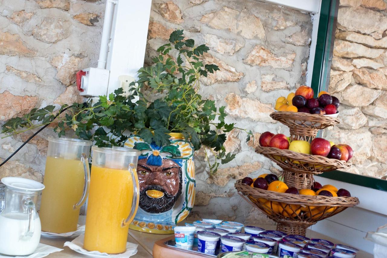 I Dammusi Di Borgo Cala Creta Hotel Lampedusa Luaran gambar